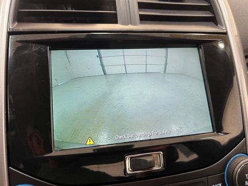 Used 2014 Chevrolet Malibu LT FWD image 25