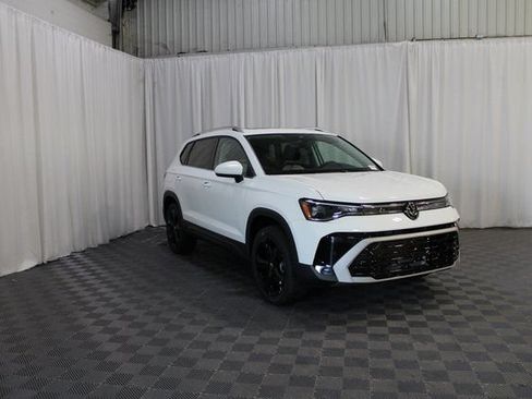 New 2025 Volkswagen Taos SEL AWD/4WD image 31