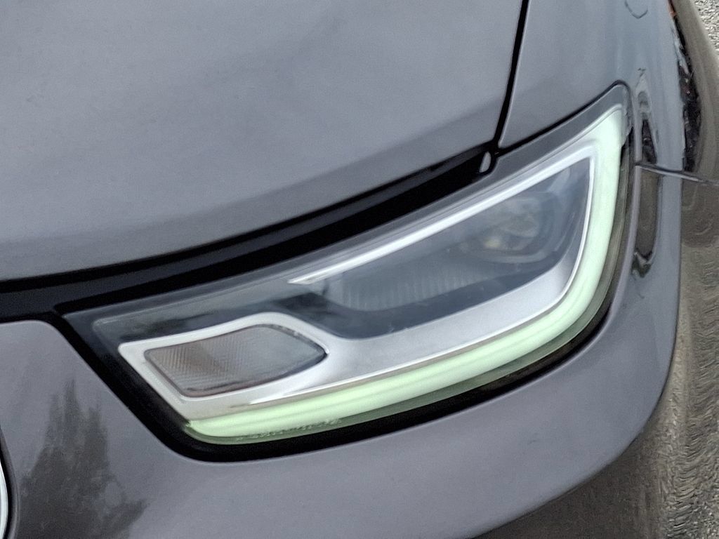 Used 2023 Chrysler Pacifica Touring-L FWD image 30