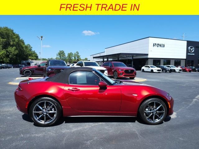 Used 2021 MAZDA MX-5 Miata Grand Touring RWD image 1