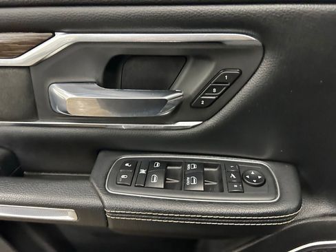 Used 2020 RAM 1500 Laramie AWD/4WD image 11