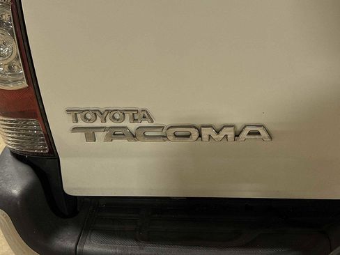 Used 2010 Toyota Tacoma 4x4 Double Cab image 24