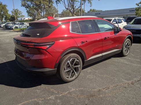 New 2026 Chevrolet Equinox EV LT image 8