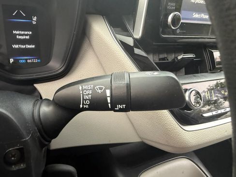Used 2021 Toyota Corolla LE w/ Carpet Mat Package (TMS) FWD image 15