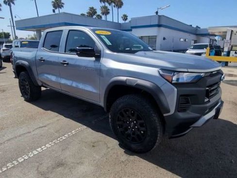 Used 2026 Chevrolet Colorado Trail Boss AWD/4WD image 2