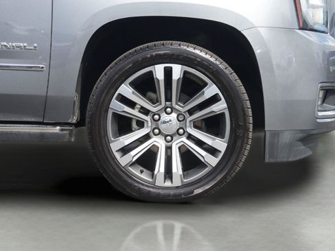 Used 2018 GMC Yukon Denali w/ Denali Ultimate Package AWD/4WD image 4