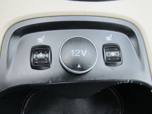 Used 2013 Ford Focus SE w/ SE Winter Pkg FWD image 24