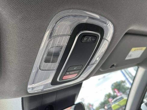 Used 2024 Hyundai Elantra SEL FWD image 38