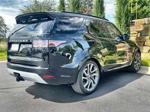 Certified 2025 Land Rover Discovery Metropolitan Edition image 5