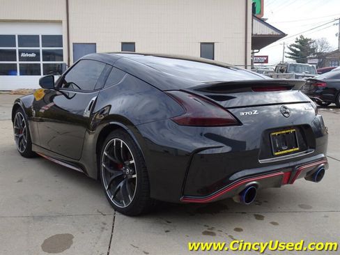 Used 2016 Nissan 370Z NISMO RWD image 9