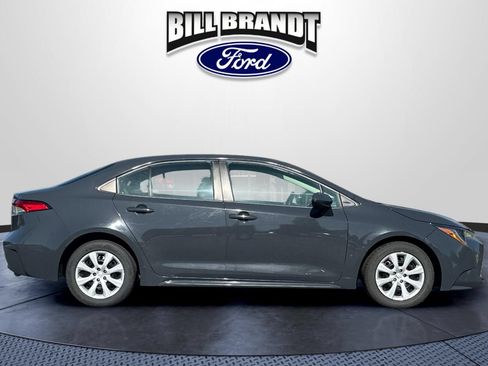 Used 2024 Toyota Corolla LE FWD image 2