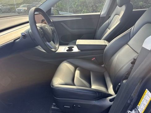 Used 2023 Tesla Model Y Long Range AWD/4WD image 8