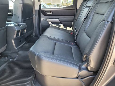 Used 2022 Toyota Tundra SR5 w/ SR5 Premium Package AWD/4WD image 10