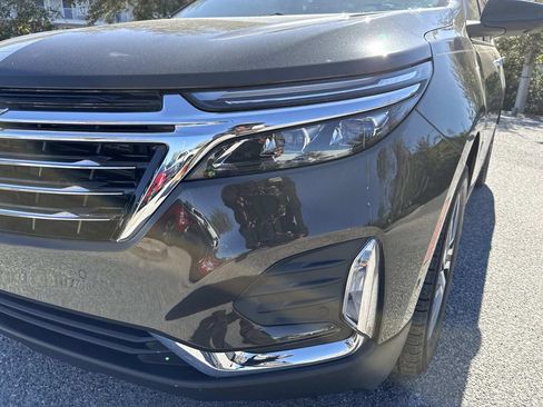 Used 2023 Chevrolet Equinox Premier image 10