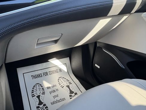 Used 2022 Buick Enclave Avenir w/ Avenir Technology Package image 24