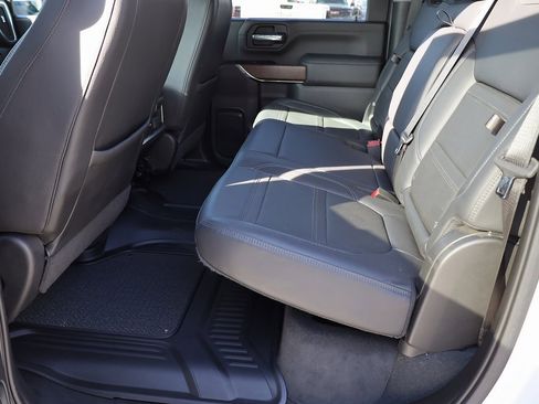 Used 2023 GMC Sierra 3500 Denali w/ Denali Ultimate Package image 17