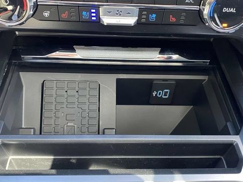 Used 2024 Ford F250 Lariat w/ Lariat Ultimate Package AWD/4WD image 13