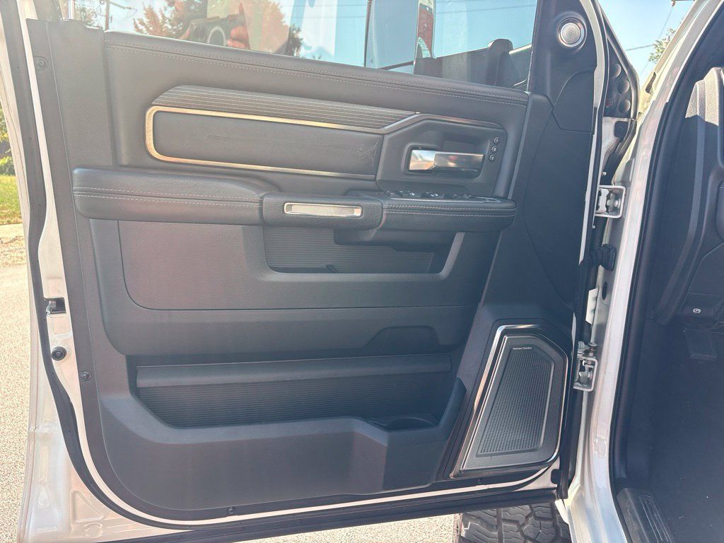 Used 2019 RAM 2500 Limited AWD/4WD image 10