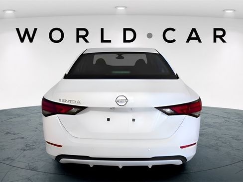 Used 2024 Nissan Sentra S image 6