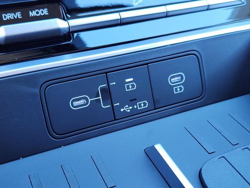 New 2026 Hyundai Santa Fe SE FWD image 15