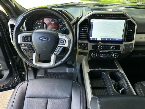 Used 2022 Ford F250 Lariat w/ Lariat Ultimate Package AWD/4WD image 30