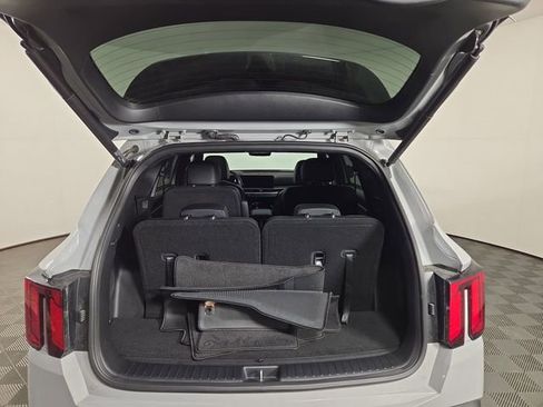 Certified 2025 Kia Sorento SX Prestige image 33