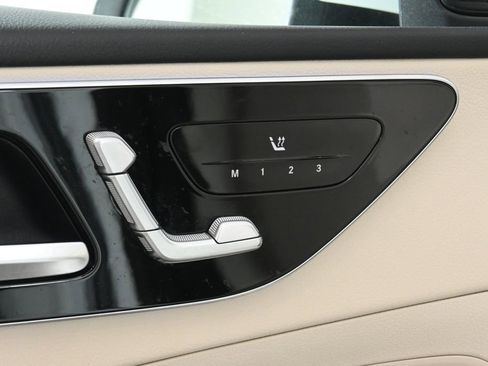 Used 2023 Mercedes-Benz C 300 4MATIC Sedan image 29