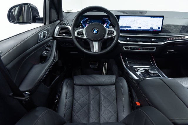 Used 2026 BMW X5 xDrive40i AWD/4WD image 3