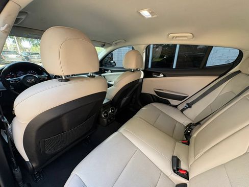 Used 2019 Kia Stinger RWD image 25