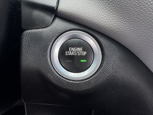 Used 2019 Chevrolet Equinox LS FWD image 22