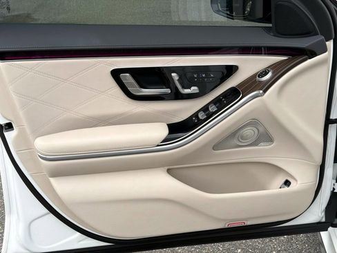 Used 2025 Mercedes-Benz S 63 AMG S image 18