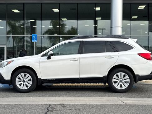 Used 2019 Subaru Outback 2.5i Premium image 7