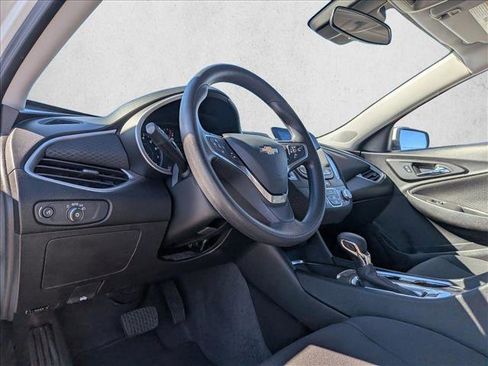 Used 2024 Chevrolet Malibu LT image 10