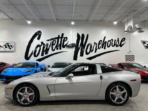 Used 2008 Chevrolet Corvette Coupe w/ Preferred Equipment Group RWD image 2