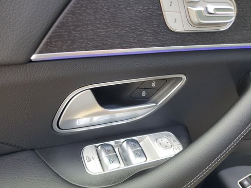 New 2026 Mercedes-Benz GLS 580 4MATIC image 22