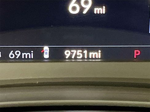 Used 2024 Cadillac XT6 Sport w/ LPO, ONYX Package image 12