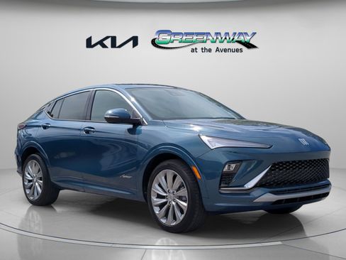 Used 2024 Buick Envista Avenir image 2