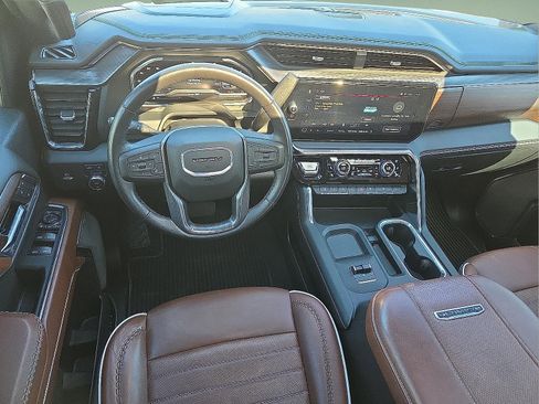 Used 2024 GMC Sierra 2500 Denali Ultimate image 11