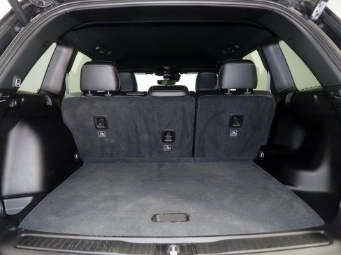 Used 2025 Jeep Grand Cherokee Altitude RWD image 37