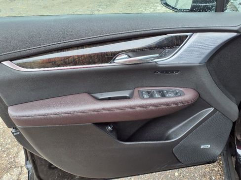 Used 2024 Cadillac XT6 Premium Luxury image 14