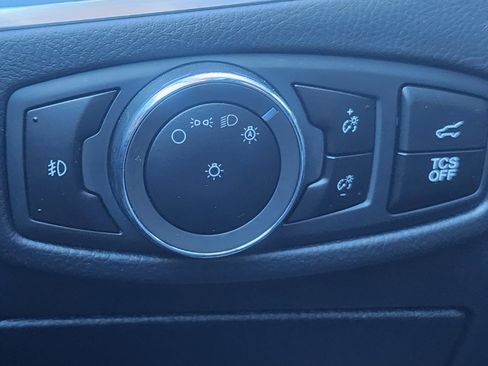 Used 2024 Ford Edge Titanium image 11