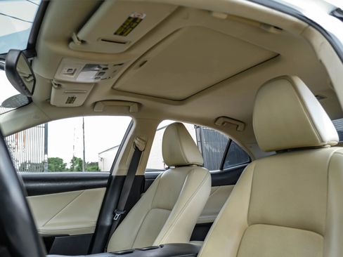 Used 2015 Lexus IS 250 w/ Navigation System Package RWD image 22