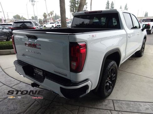 New 2026 GMC Sierra 1500 Elevation image 9