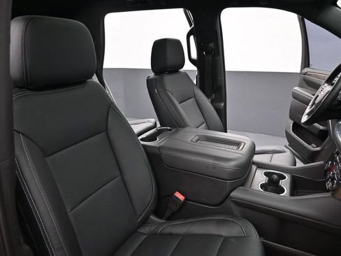 Used 2024 Chevrolet Tahoe High Country AWD/4WD image 28