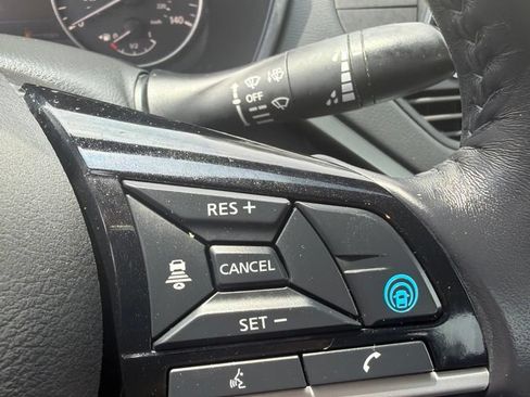 Used 2019 Nissan Altima 2.5 SV AWD/4WD image 17