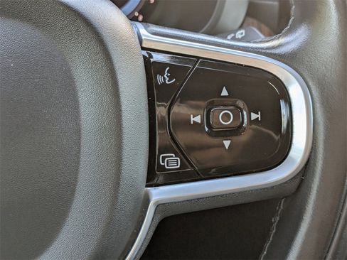 Certified 2022 Volvo XC60 B5 Inscription w/ Advanced Package image 29