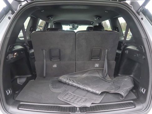 Used 2023 Jeep Grand Cherokee L Laredo image 11