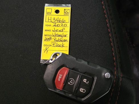 Used 2020 Jeep Wrangler Unlimited Rubicon w/ Dual Top Group AWD/4WD image 38