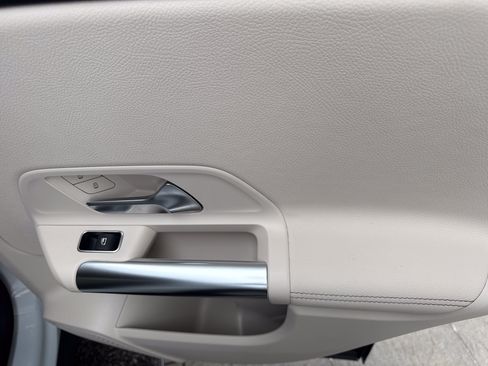 Certified 2023 Mercedes-Benz GLA 250 w/ Premium Package image 15