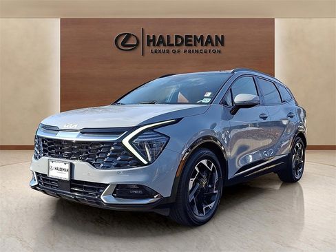 Used 2023 Kia Sportage SX image 3